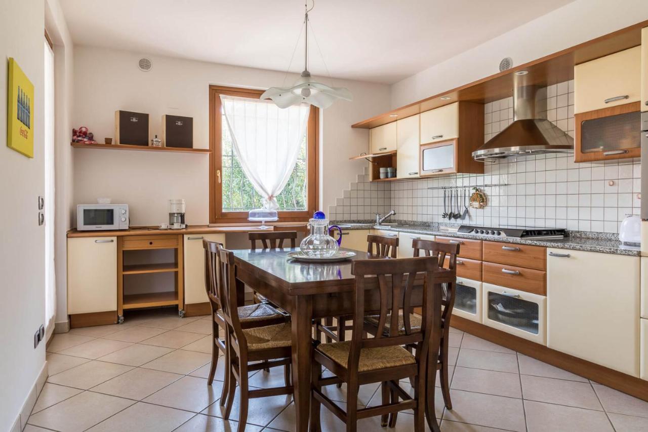 Villa Oleander Manerba del Garda Kültér fotó
